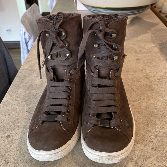 Shoes - Gorgeous UGG suede boots